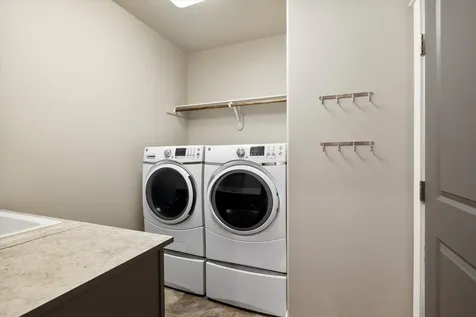 2433 NW Hazelwood Avenue Redmond OR 97756