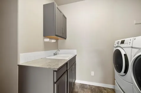 2433 NW Hazelwood Avenue Redmond OR 97756