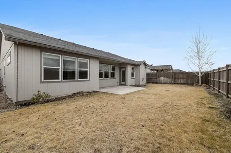 2433 NW Hazelwood Avenue Redmond OR 97756
