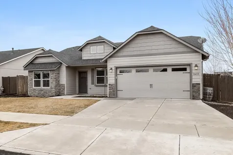 2433 NW Hazelwood Avenue Redmond OR 97756