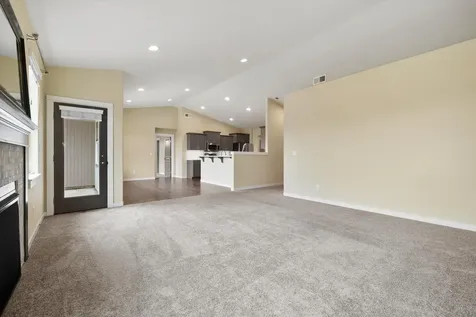 2433 NW Hazelwood Avenue Redmond OR 97756