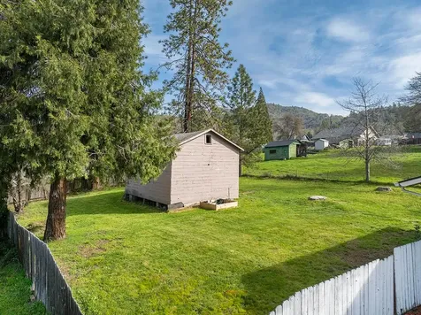 114 Short Street Rogue River OR 97537