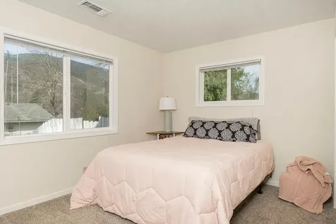 114 Short Street Rogue River OR 97537