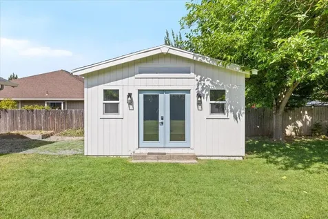 3073 Ruby Drive Medford OR 97504
