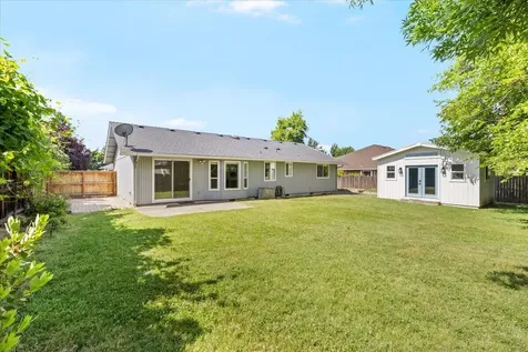 3073 Ruby Drive Medford OR 97504