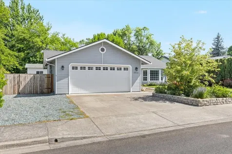 3073 Ruby Drive Medford OR 97504