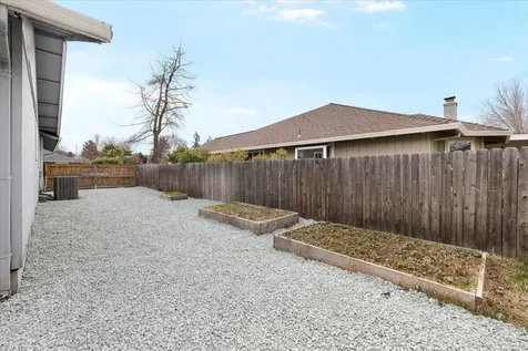3073 Ruby Drive Medford OR 97504