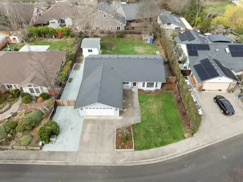 3073 Ruby Drive Medford OR 97504