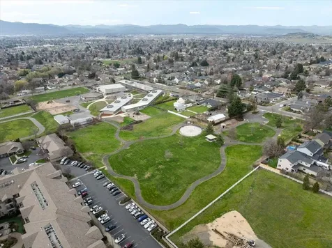 3073 Ruby Drive Medford OR 97504