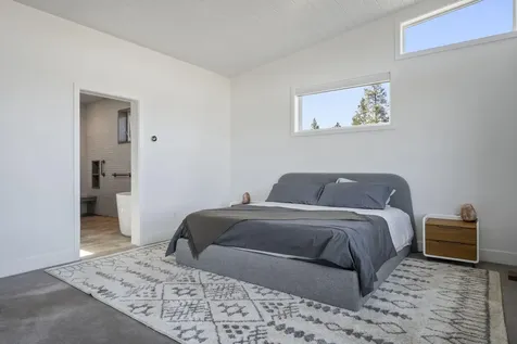 55543 Huntington Road Bend OR 97707