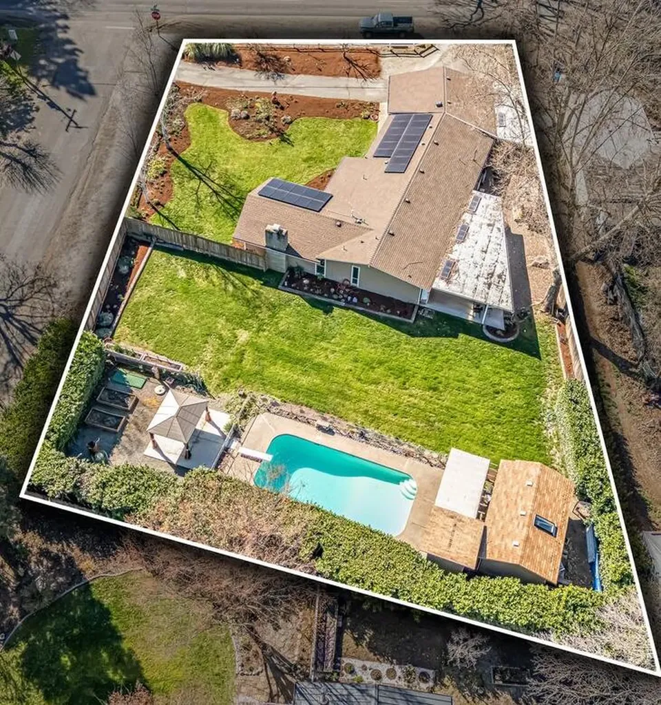 2860 W Griffin Creek Road Medford OR 97501