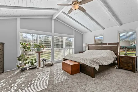 2860 W Griffin Creek Road Medford OR 97501