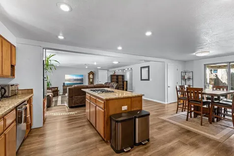 2860 W Griffin Creek Road Medford OR 97501