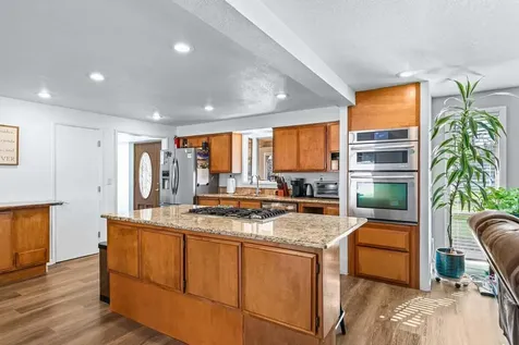 2860 W Griffin Creek Road Medford OR 97501