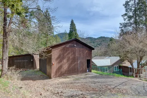 5492 Highway 227 Trail OR 97541