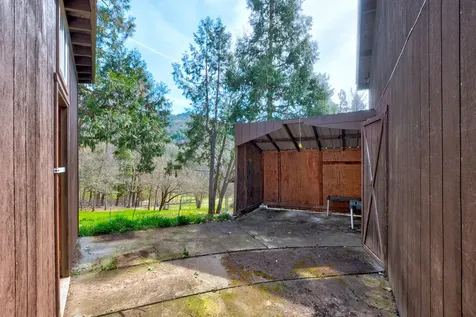 5492 Highway 227 Trail OR 97541