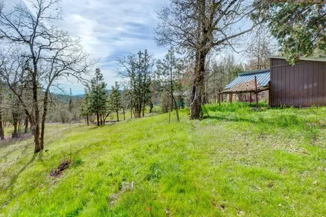 5492 Highway 227 Trail OR 97541