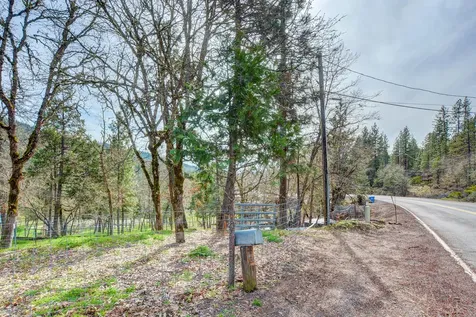 5492 Highway 227 Trail OR 97541