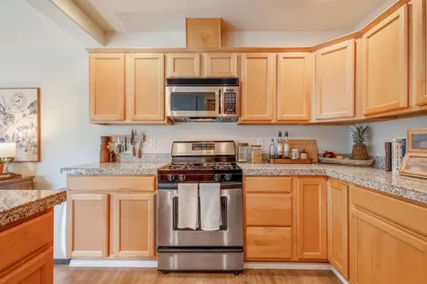 3790 SW Gene Sarazan Drive Redmond OR 97756