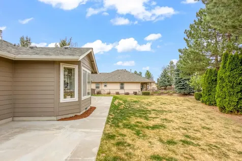 3790 SW Gene Sarazan Drive Redmond OR 97756
