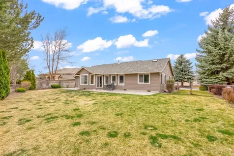 3790 SW Gene Sarazan Drive Redmond OR 97756