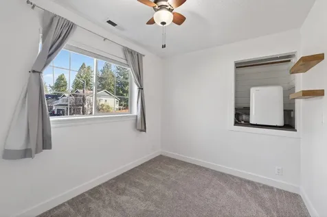 19811 Kenzie Avenue Bend OR 97702