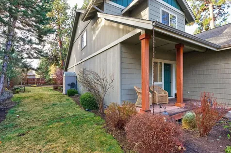 19811 Kenzie Avenue Bend OR 97702