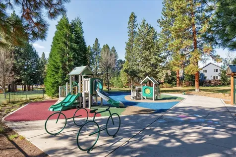 19811 Kenzie Avenue Bend OR 97702
