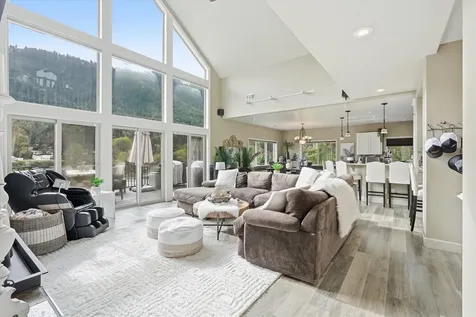 461 Fielder Lane Grants Pass OR 97526
