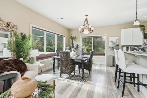 461 Fielder Lane Grants Pass OR 97526