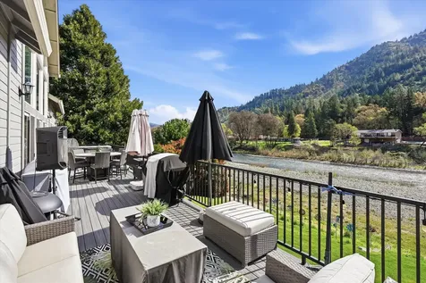 461 Fielder Lane Grants Pass OR 97526