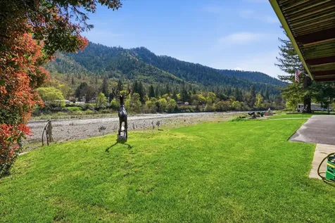 461 Fielder Lane Grants Pass OR 97526