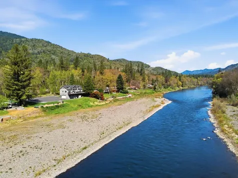 461 Fielder Lane Grants Pass OR 97526