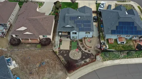 1050 Azure Way Eagle Point OR 97524