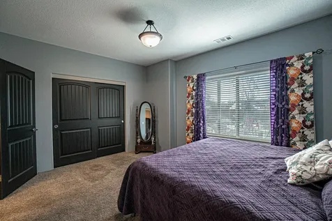 1050 Azure Way Eagle Point OR 97524
