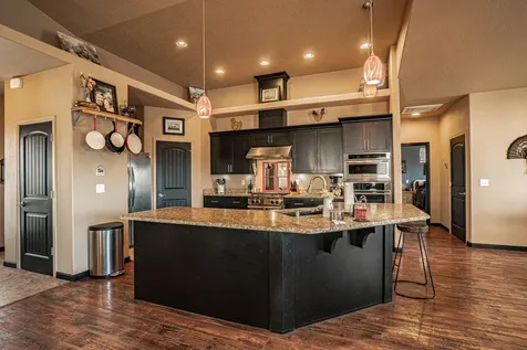 1050 Azure Way Eagle Point OR 97524