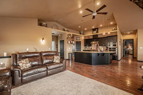 1050 Azure Way Eagle Point OR 97524
