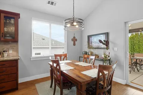 1025 Mcphearson Lane Medford OR 97504