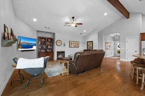 1025 Mcphearson Lane Medford OR 97504