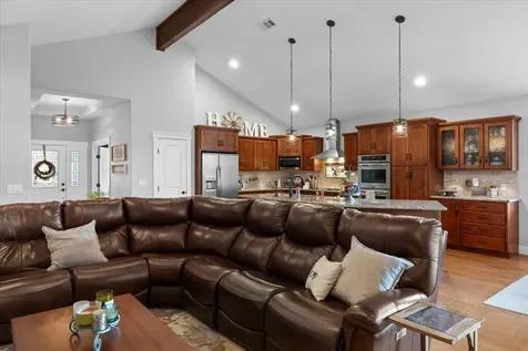 1025 Mcphearson Lane Medford OR 97504
