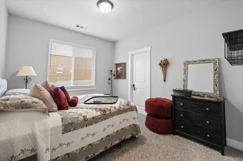 1025 Mcphearson Lane Medford OR 97504