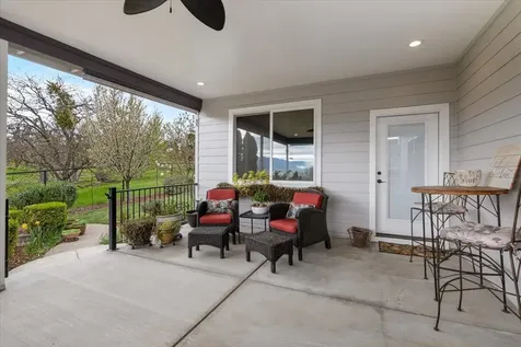 1025 Mcphearson Lane Medford OR 97504