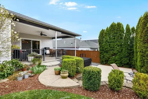 1025 Mcphearson Lane Medford OR 97504