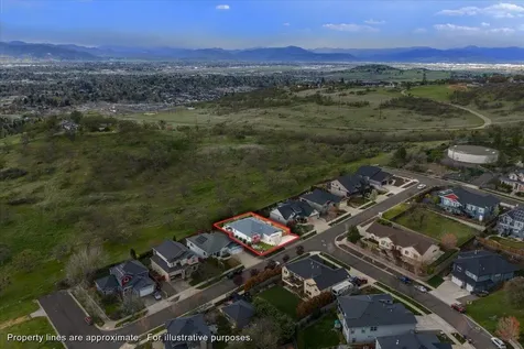 1025 Mcphearson Lane Medford OR 97504