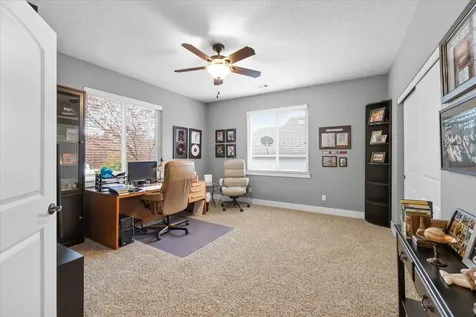 1025 Mcphearson Lane Medford OR 97504