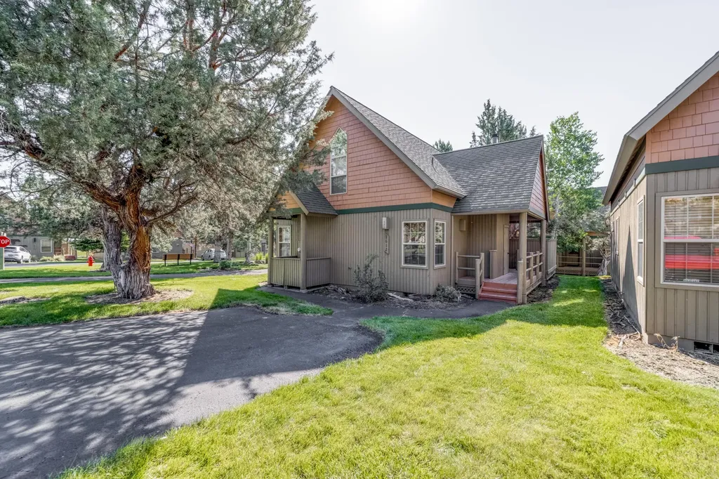1612 Prairie Falcon Drive Redmond OR 97756
