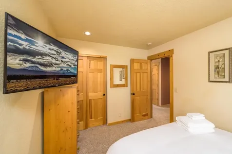 1612 Prairie Falcon Drive Redmond OR 97756