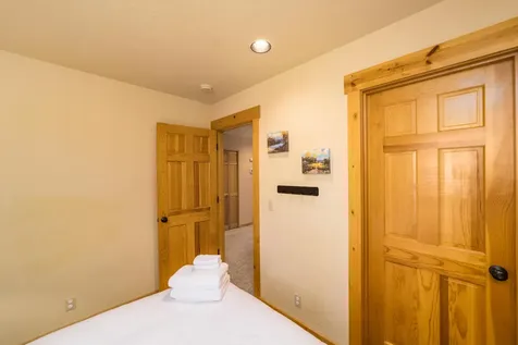 1612 Prairie Falcon Drive Redmond OR 97756
