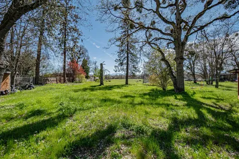 549 Wilson Road Central Point OR 97502