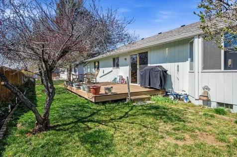 1122 NE Manzanita Street Prineville OR 97754
